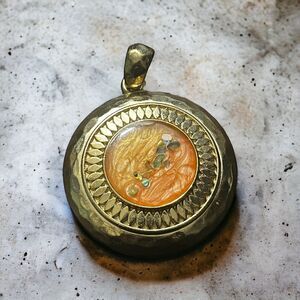 Vintage Circle Floral Pendant Gold Tone Necklace by K.C